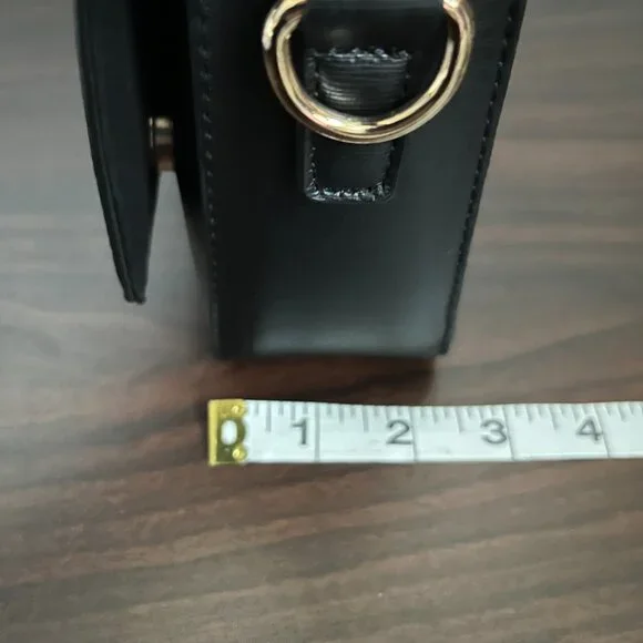 Badgley Mischka Rectangle Shape With Bow Bag Black Crossbody NWT - Picture 5 of 7